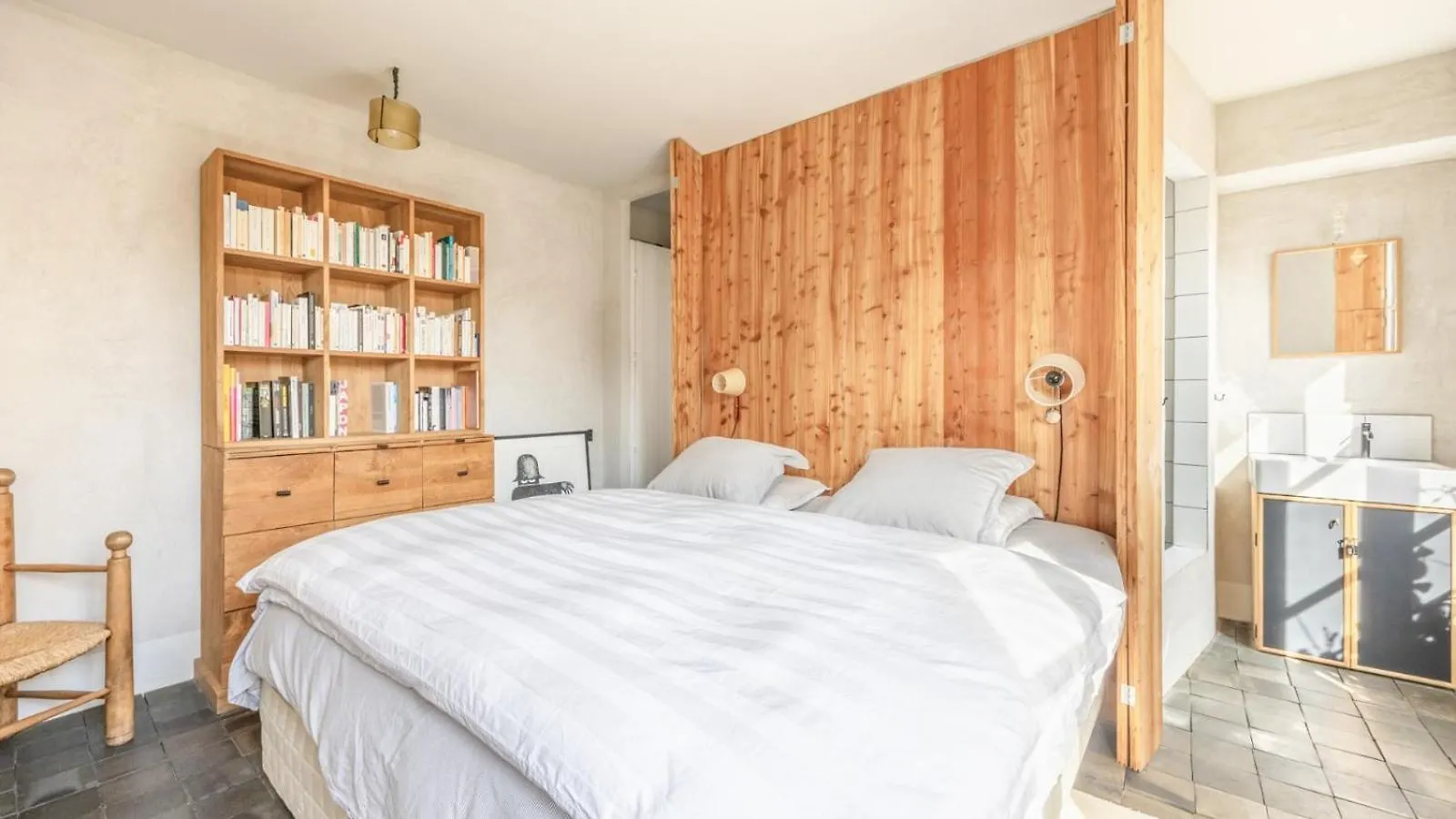 Famous Parisian Designer'S Pied-A-Terre In Le Marais Apartment France