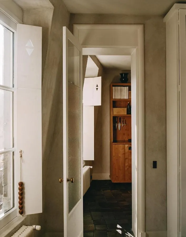 Famous Parisian Designer'S Pied-A-Terre In Le Marais Apartment France