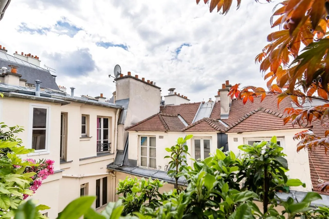 Famous Parisian Designer'S Pied-A-Terre In Le Marais Apartment France
