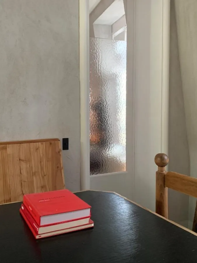 Famous Parisian Designer'S Pied-A-Terre In Le Marais Apartment