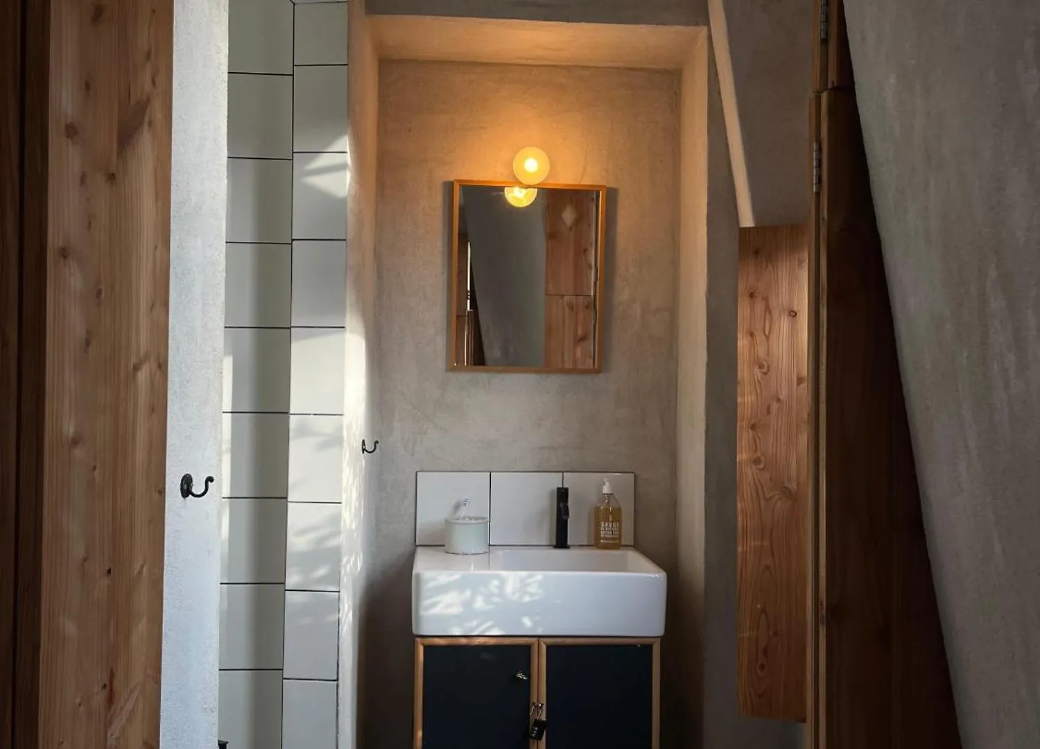 Famous Parisian Designer'S Pied-A-Terre In Le Marais Apartment France